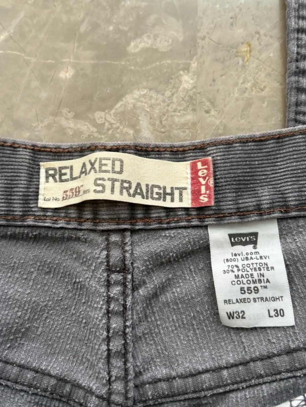 Vintage 2006 Levi’s 559 Corduroy Pants 32x30 Gray Relaxed Straight Y2K